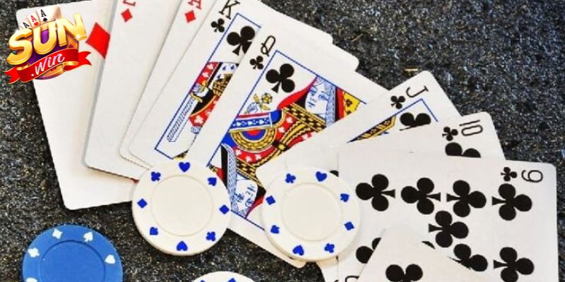 Poker Five Card Stud – Cược Ante Bốn Vòng Và Showdown